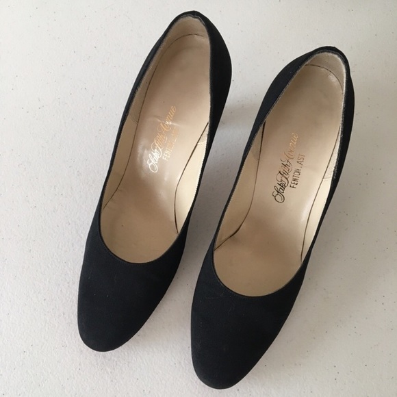 Saks Fifth Avenue Vintage Heels - Picture 2 of 7